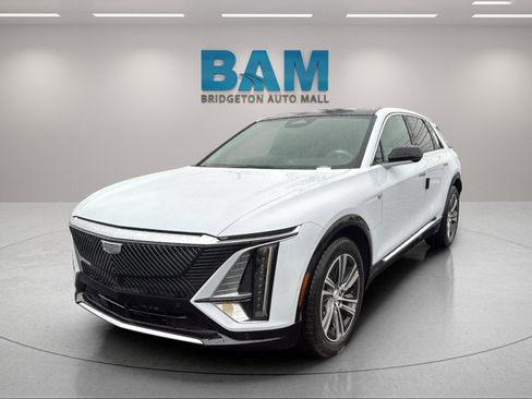New 2026 Cadillac Lyriq Luxury image 3