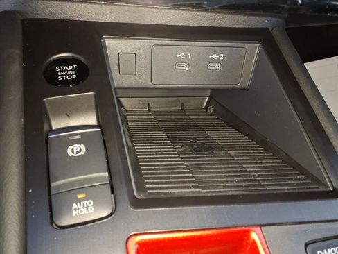 New 2026 Nissan Kicks SR image 13