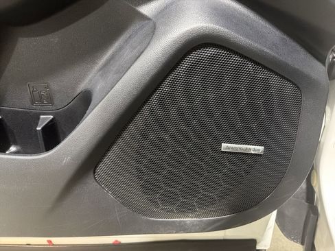 Used 2021 Subaru Ascent Limited w/ Technology Package image 31