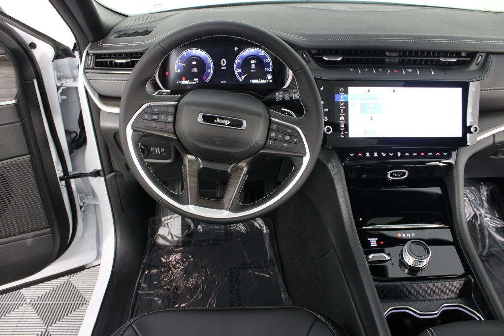 New 2027 Jeep Grand Cherokee Limited AWD/4WD image 11