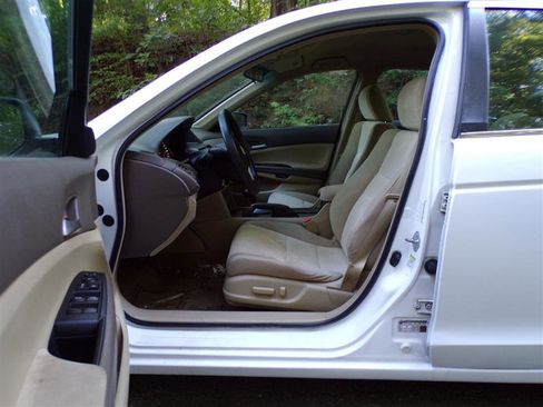 Used 2009 Honda Accord LX-P image 12