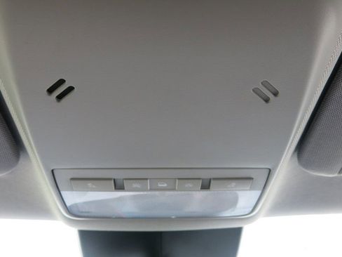 Used 2019 Chevrolet Trax LT image 23