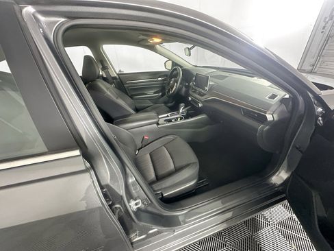 Used 2024 Nissan Altima 2.5 SV image 29