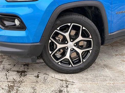 Used 2024 Jeep Compass Limited image 23