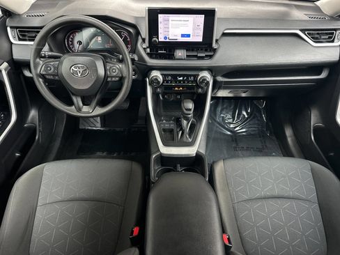 Used 2024 Toyota RAV4 XLE FWD image 12