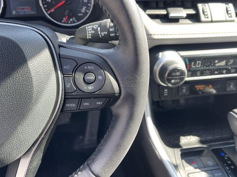 Certified 2021 Toyota RAV4 XLE Premium AWD/4WD image 22