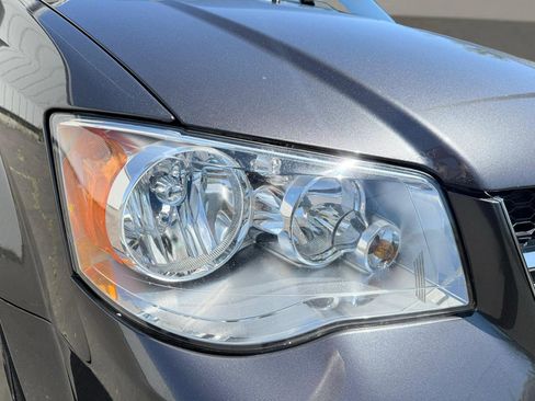 Used 2019 Dodge Grand Caravan SXT FWD image 11