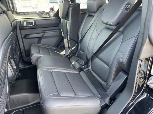 New 2025 Ford Bronco Badlands image 15