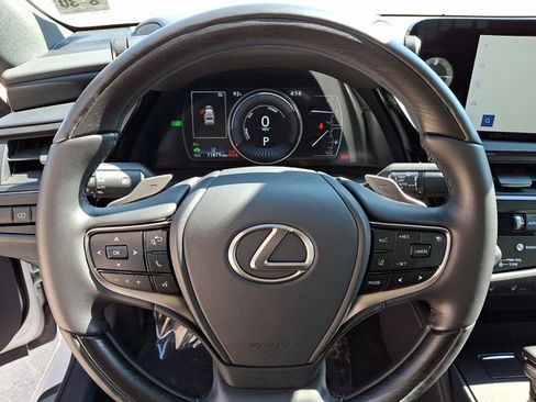 Certified 2025 Lexus ES 300h w/ Technology Package FWD image 18