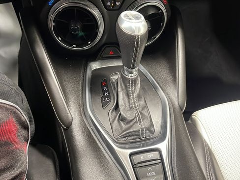 Used 2018 Chevrolet Camaro LT RWD image 11