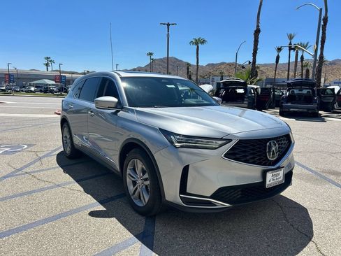 Used 2025 Acura MDX SH-AWD image 3