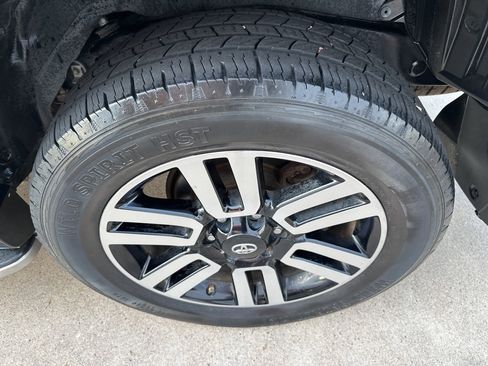 Used 2019 Toyota 4Runner Limited image 22