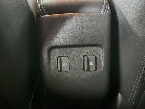 Used 2022 Nissan Kicks SR w/ Premium Package FWD image 25