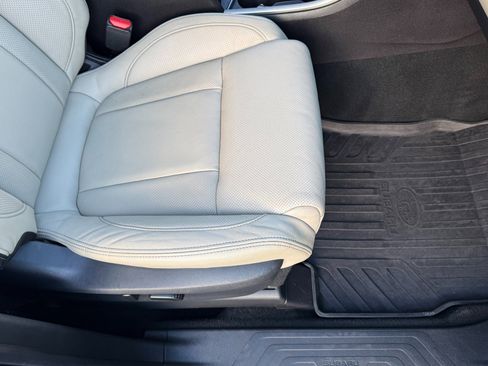 Used 2019 Subaru Ascent Limited image 21