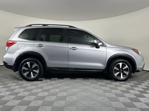 Used 2017 Subaru Forester 2.5i Limited w/ Popular Package #2 AWD/4WD image 7