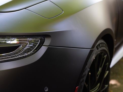 Used 2025 Aston Martin DB12 Convertible RWD image 38