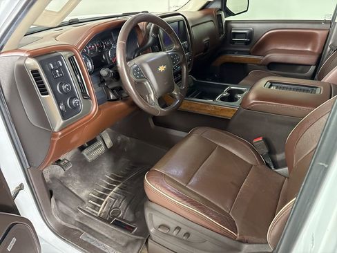 Used 2017 Chevrolet Silverado 1500 High Country image 22