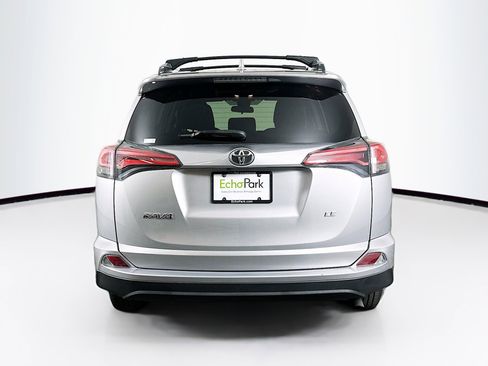 Used 2017 Toyota RAV4 LE image 7