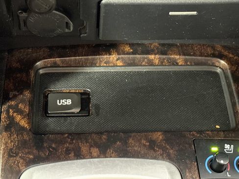 Used 2013 Toyota Land Cruiser AWD/4WD image 18