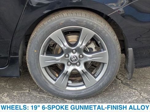 Used 2020 Toyota Sienna SE Premium image 11