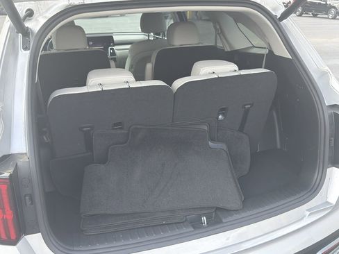 Used 2023 Kia Sorento SX Prestige image 7
