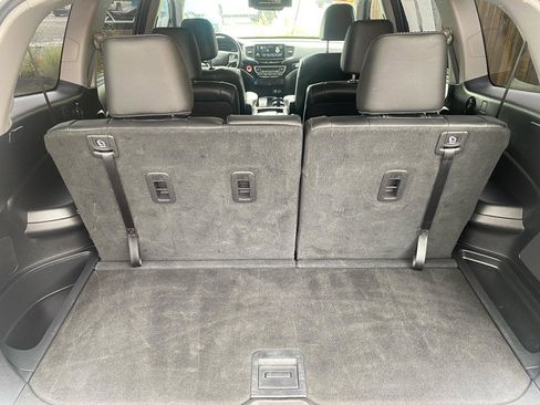 Used 2019 Honda Pilot Elite image 11