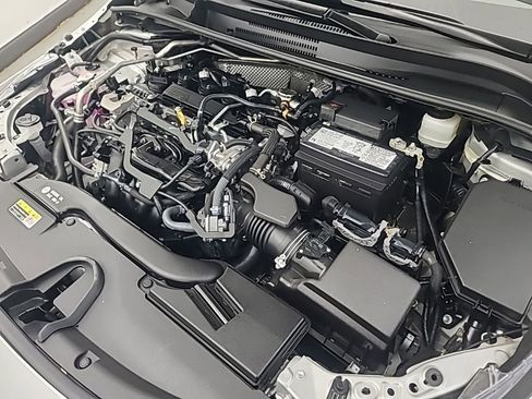 Used 2025 Toyota Corolla LE image 37