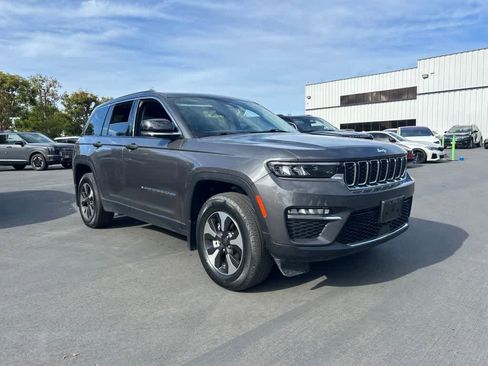Used 2022 Jeep Grand Cherokee Limited 4xe w/ MOPAR Finishing Package AWD/4WD image 2