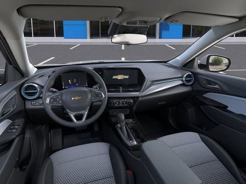 New 2026 Chevrolet Trax LT w/ Driver Confidence Package image 15