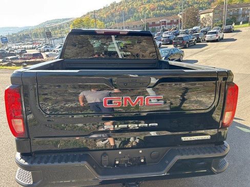 Certified 2022 GMC Sierra 1500 Elevation image 13