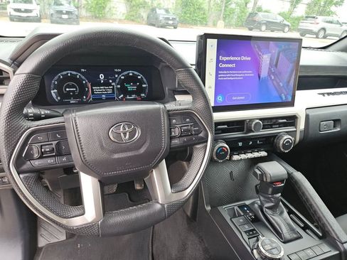 Used 2024 Toyota Tacoma TRD Off-Road AWD/4WD image 17