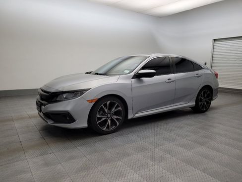 Used 2019 Honda Civic Sport image 2