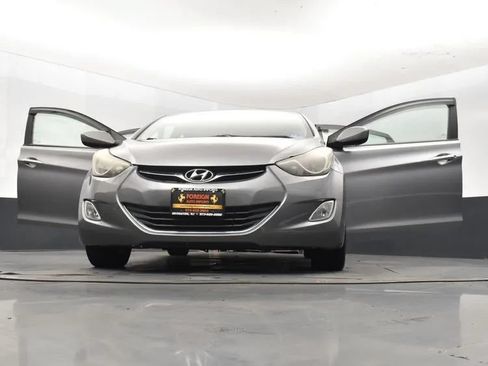 Used 2012 Hyundai Elantra GLS w/ Preferred Pkg 3 FWD image 11