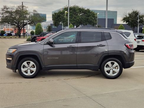 Used 2020 Jeep Compass Latitude w/ Popular Equipment Group image 4