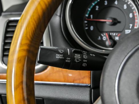 Used 2011 Jeep Grand Cherokee Overland image 26