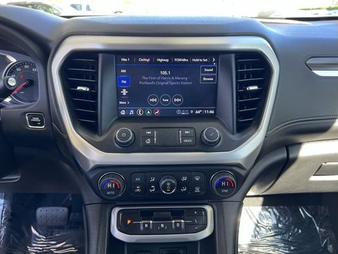 Used 2023 GMC Acadia SLT image 21