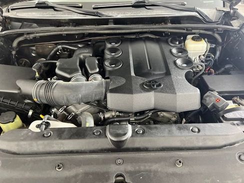 Used 2015 Toyota 4Runner SR5 image 20