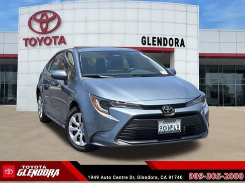 Used 2026 Toyota Corolla LE FWD image 2