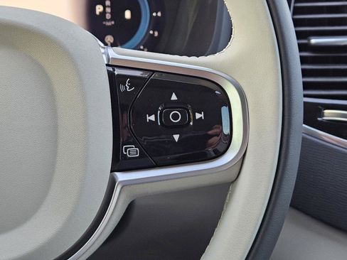 Certified 2025 Volvo XC90 B6 Plus w/ Protection Package Premier image 31