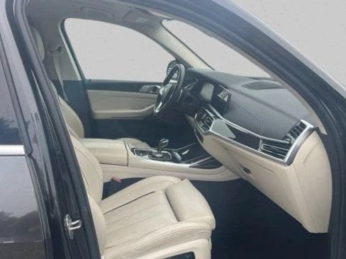 Used 2020 BMW X7 xDrive40i w/ Premium Package AWD/4WD image 19