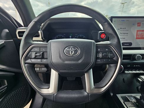 Used 2024 Toyota Tacoma TRD Off-Road AWD/4WD image 17