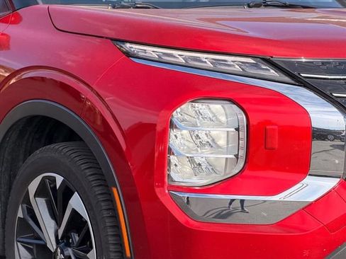 Used 2022 Mitsubishi Outlander ES AWD/4WD image 7