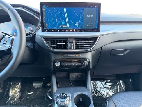 Used 2025 Ford Escape Platinum AWD/4WD image 12