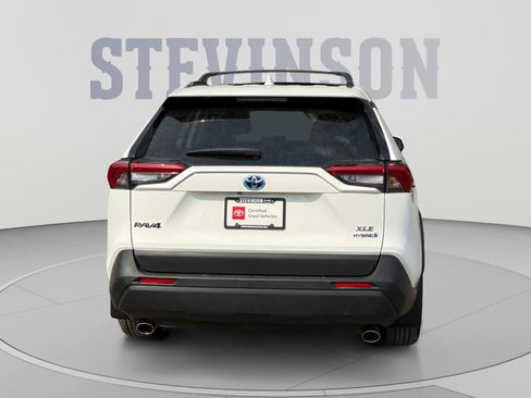 Used 2021 Toyota RAV4 XLE w/ Convenience Package AWD/4WD image 4