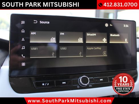 Used 2025 Mitsubishi Outlander AWD image 24