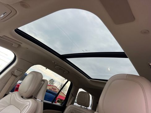 Used 2020 Lincoln Aviator Reserve w/ Equipment Group 201A image 27