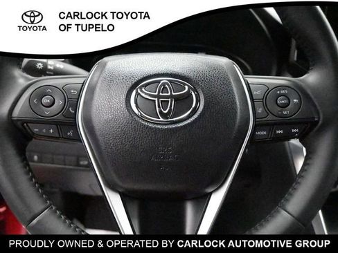 Used 2023 Toyota Venza LE image 16