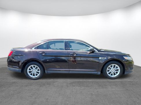 Used 2014 Ford Taurus SE FWD image 17