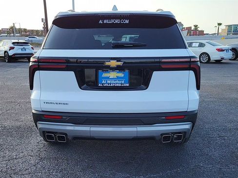 New 2025 Chevrolet Traverse LT w/ Enhanced Driving Package image 7