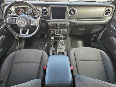 Used 2023 Jeep Wrangler Unlimited Sahara w/ Cold Weather Group AWD/4WD image 19
